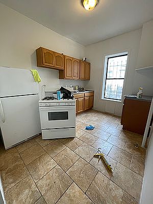 3rd image of 1335 Eastern Pkwy APT 4B