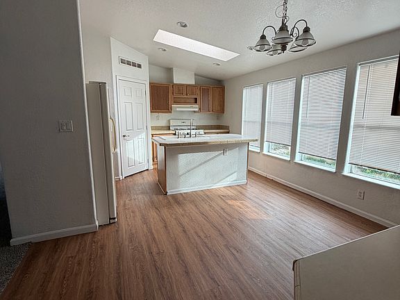 4th image of 2957 Doc Mackey Rd #2