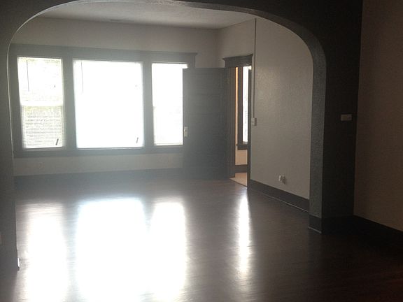 Dining room/living room