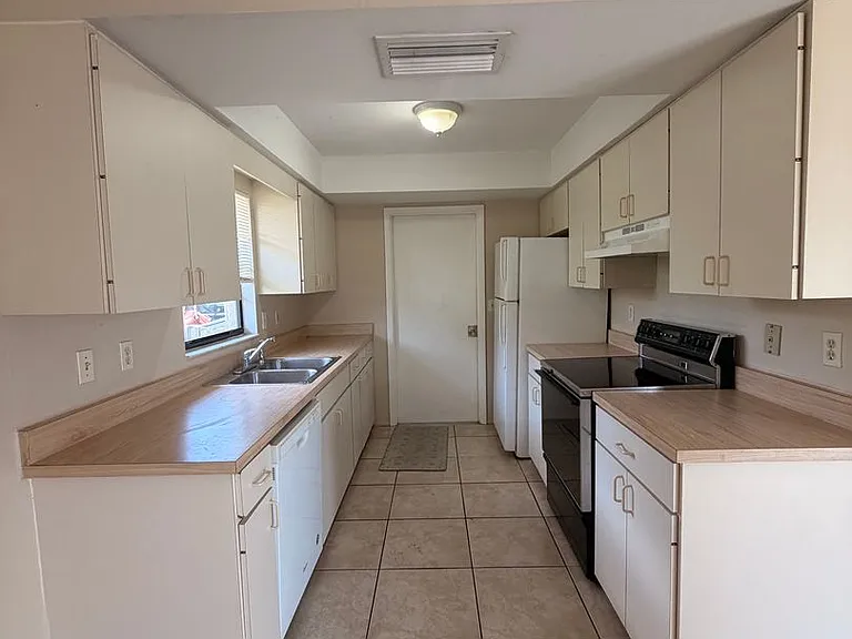 7141 Rangi Dr — Photo 4