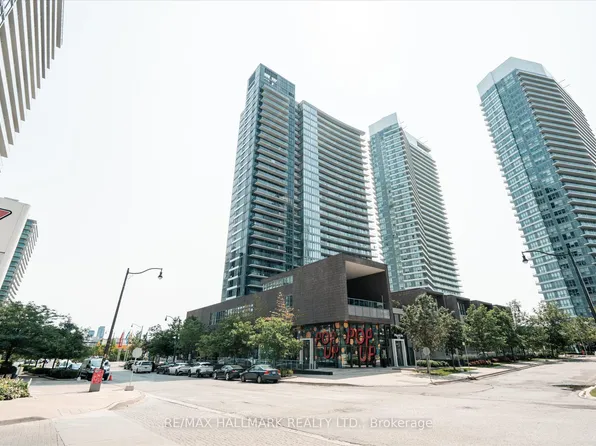 121 McMahon Dr #2110, Toronto, ON M2K 0C1