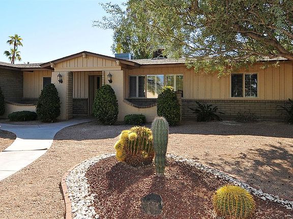 3rd image of 3519 E Cochise Dr