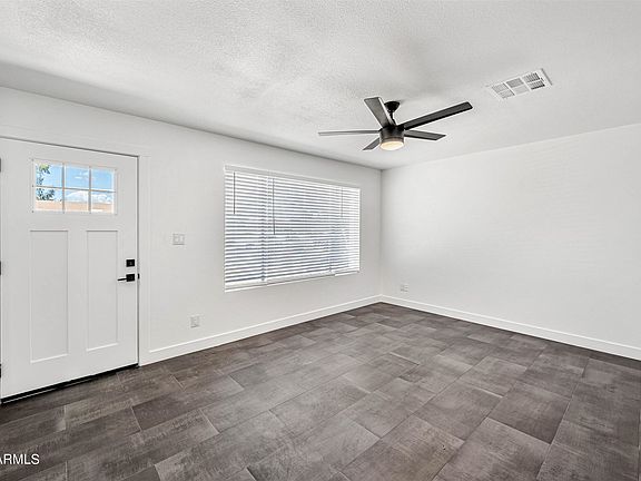 3rd image of 8801 W Montecito Ave