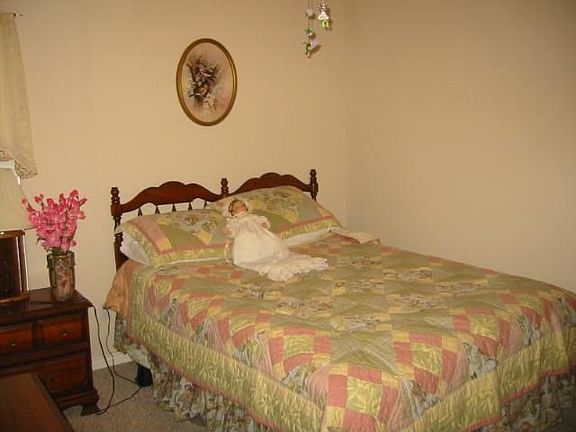 3rd image of 833 West Dr