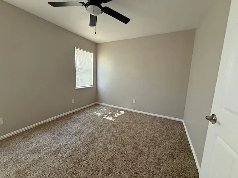 234 Clyde St — Photo 9