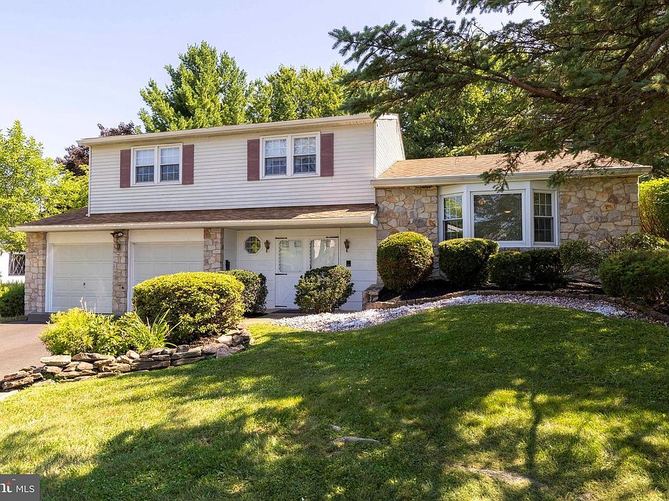 1st image of 31 Crestview Dr
