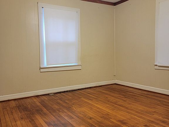 5th image of 111 Hargrove St