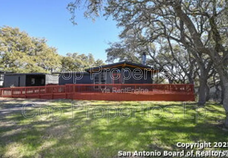 537 Tamarack Dr — Photo 1