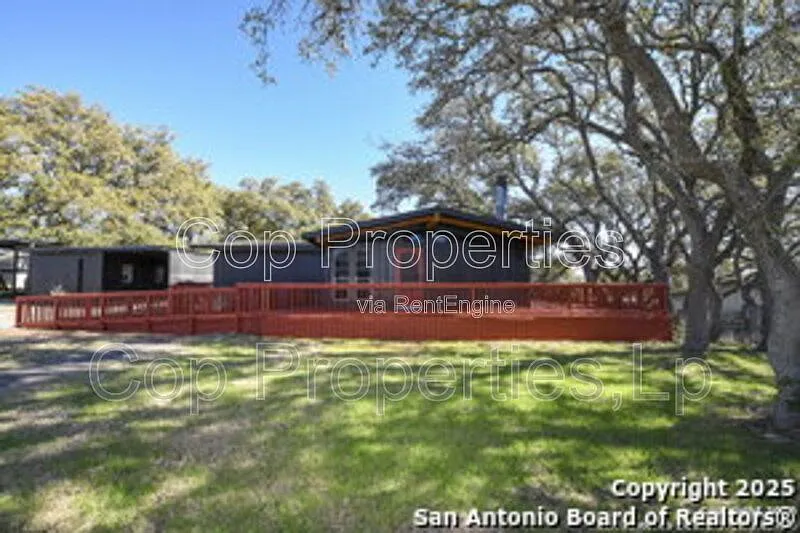 537 Tamarack Dr