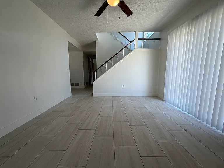 15176 Oakwood Ln — Photo 8