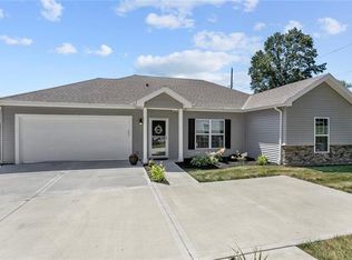 852 NE 66th St, Gladstone, MO 64118