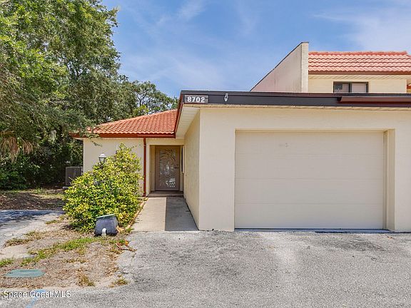 2nd image of 8702 Hibiscus Ct