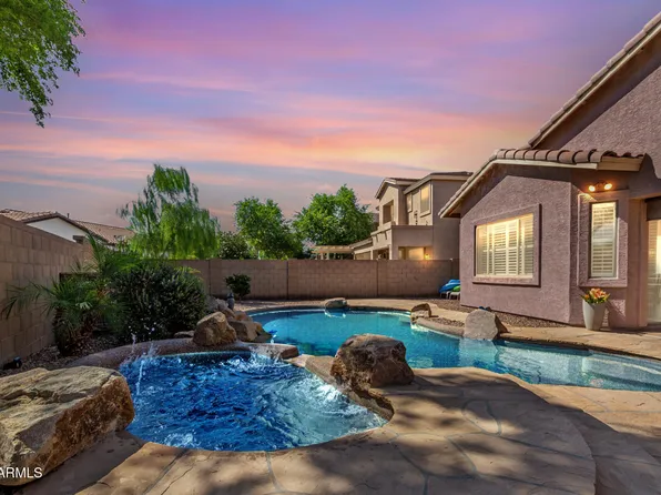 4662 S CALICO Road, Gilbert, AZ 85297