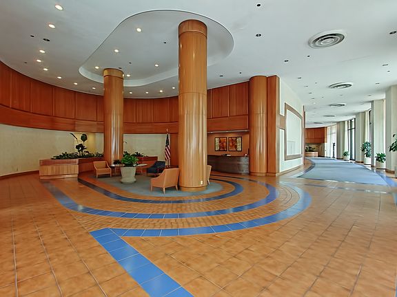 5th image of 1805 Crystal Dr APT 604