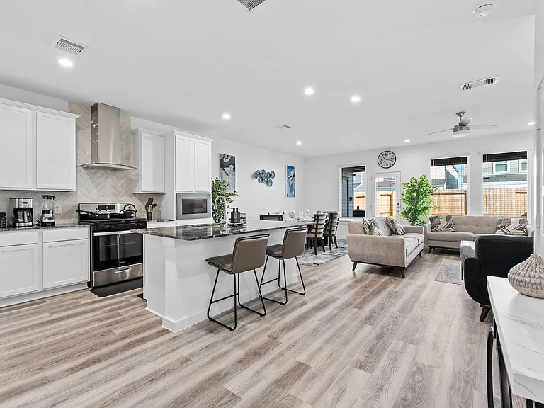 2921 Needham Garden Ln — Photo 11