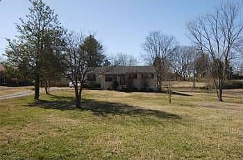 2nd image of 3500 McGavock Pike