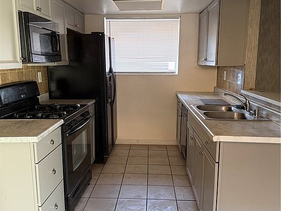 3rd image of 401 N Lamb Blvd APT D