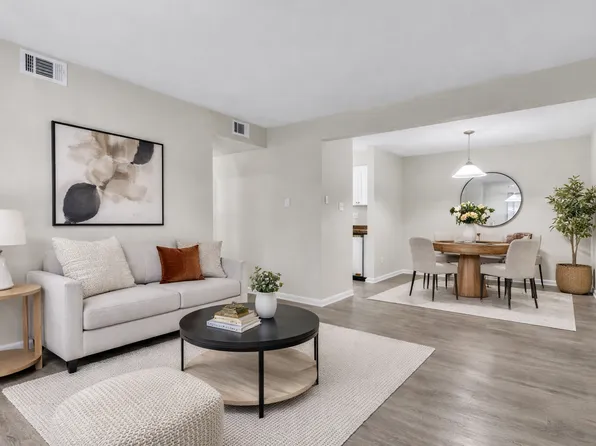 Country Creek Apartments
