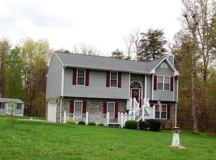 65 Landing Ct, Moneta, VA 24121
