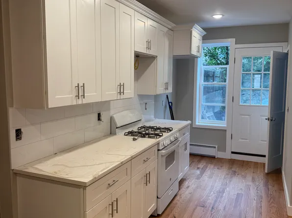 548 59th St APT 2, West New York, NJ 07093