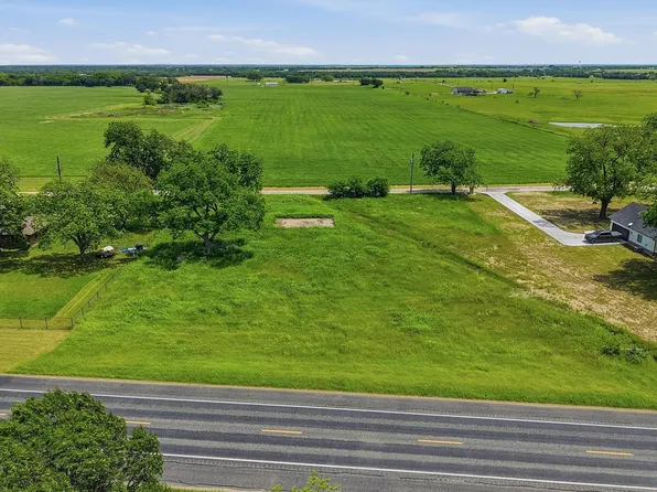 5283 Old Town Rd, Whitesboro, TX 76273
