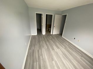 760 S Quaker Ln, West Hartford, CT 06110