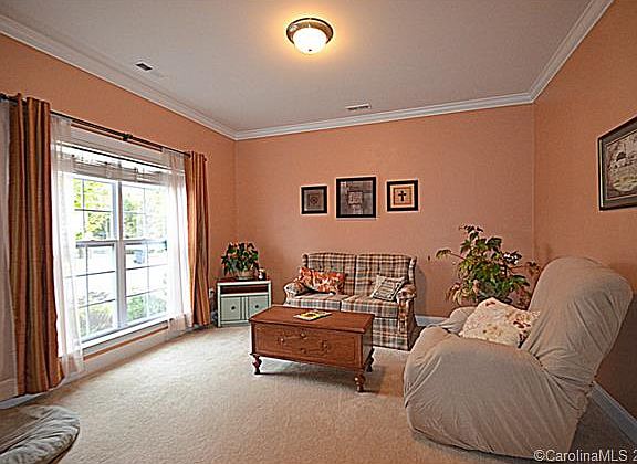 3rd image of 14242 Lake Crossing Dr