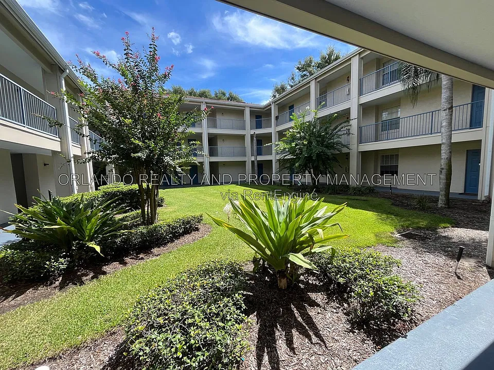 7360 Westpointe Blvd #116