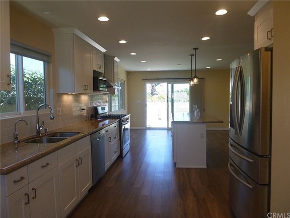 3rd image of 5027 Emerald St