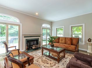 102 Springton Mews Cir, Media, PA 19063