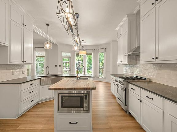 3rd image of 125 Bent Tree Ct