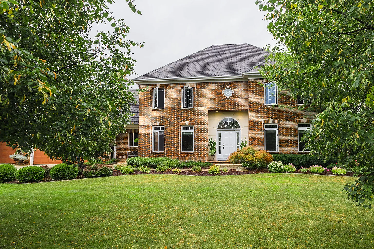 1415 Crystalaire Ct SE photo 1