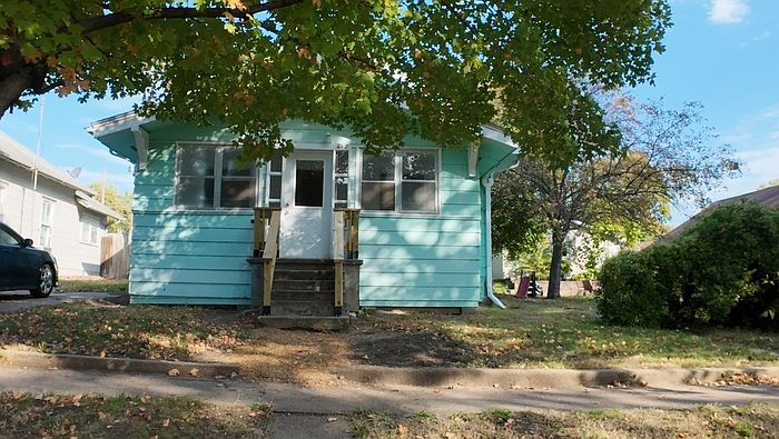 1st image of 212 W 14th St