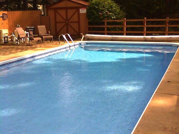 New liner and steps - 2011