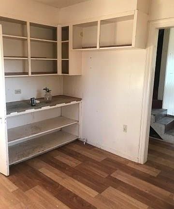 4th image of 3325 SE 16th St