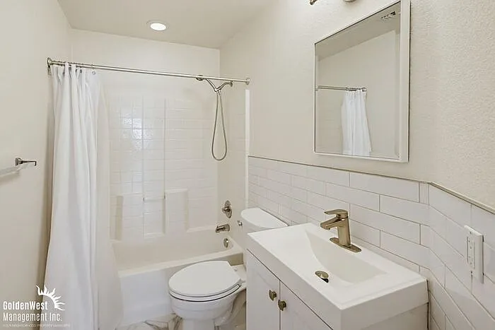 706 Casita Ln — Photo 9