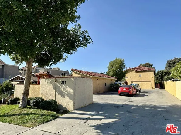 211 W Mountain View Ave, La Habra, CA 90631