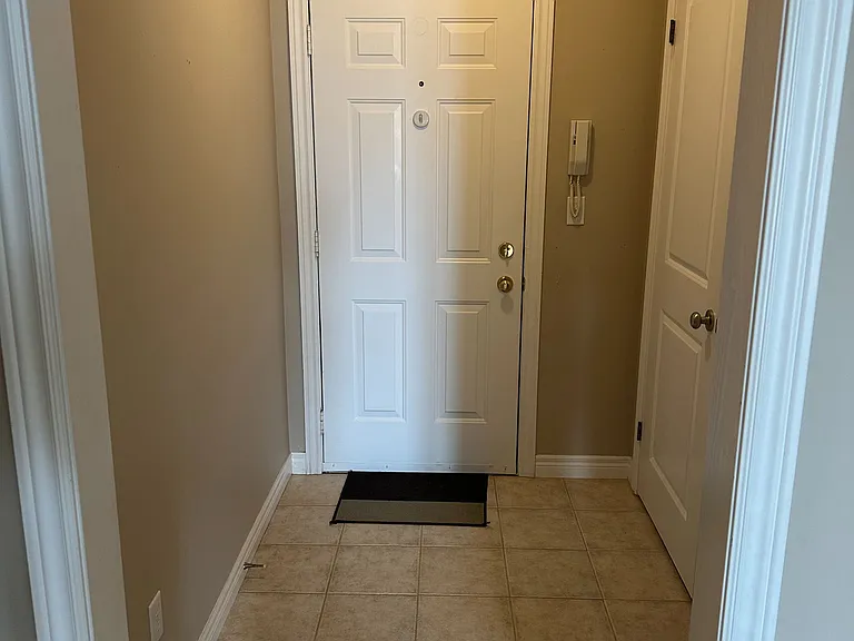 200 Brock St #8 — Photo 7
