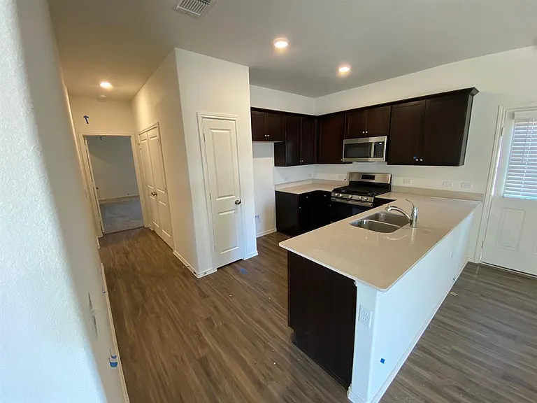 3508 Lodgepole Dr — Photo 3
