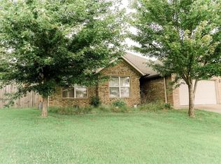 130 Hunter Allen Dr, Springdale, AR 72764