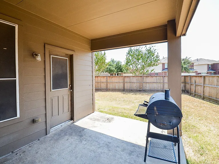 2403 Summers Glen Ct — Photo 22
