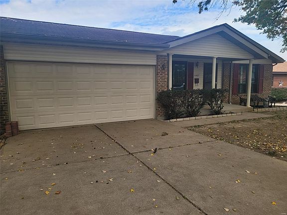 3rd image of 3307 Tom Sawyer Dr