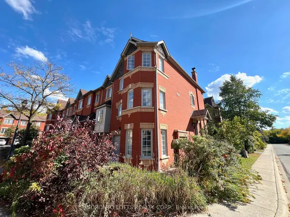 95 Weldrick Rd E #74, Richmond Hill, ON L4C 0H6
