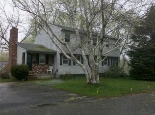 4 Westwood Rd, Bristol, RI 02809