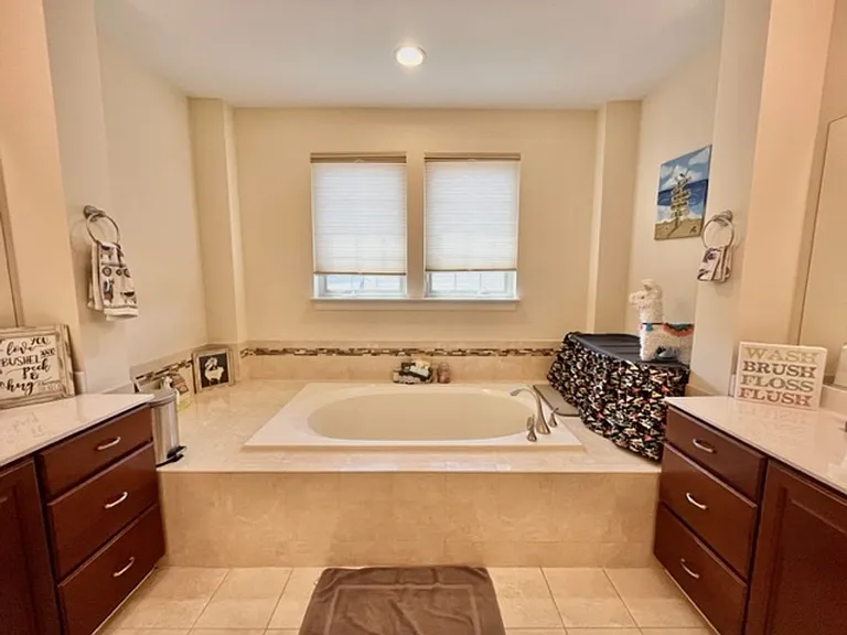 11217 Terrace Ln — Photo 10