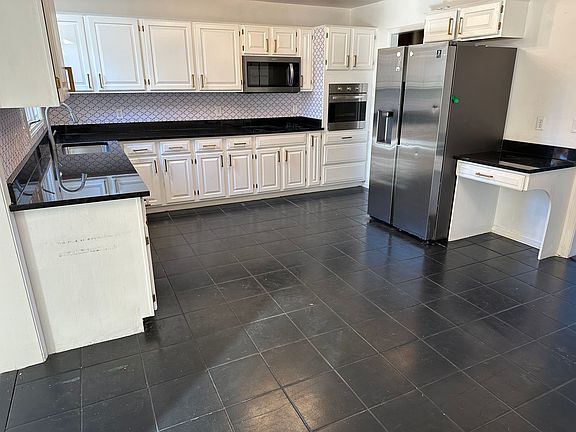 5th image of 48737 Cross Creek Dr