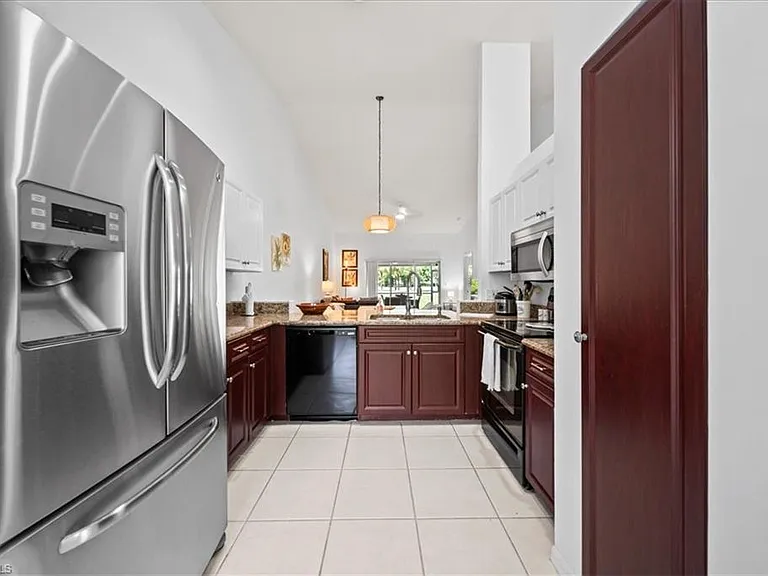 627 Saint Andrews Blvd — Photo 5