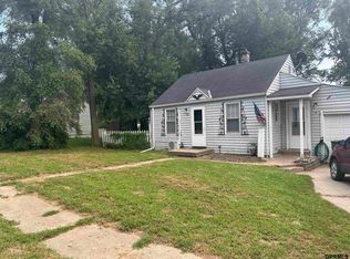 40 Martinview Rd, Bellevue, NE 68005