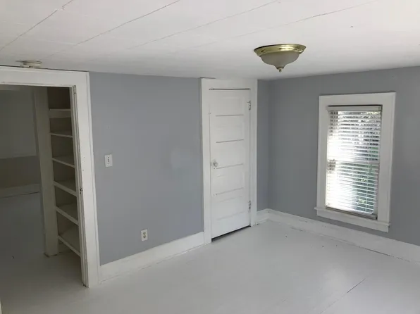 1019 N Michigan Ave, Howell, MI 48843