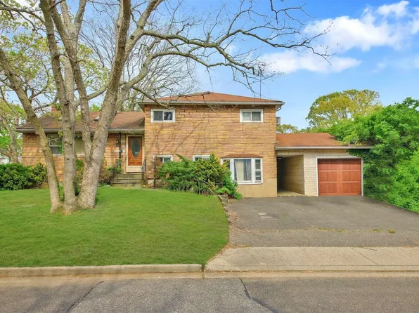 114 West Drive, Massapequa, NY 11758